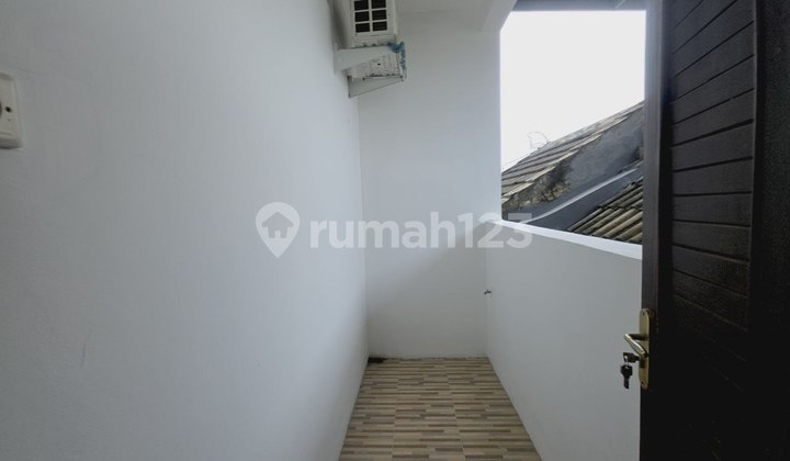 Ready-to-Occupy 1.5-Story House Near Uns Solo Campus Bonus AC 2