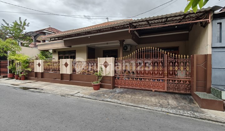 Rumah Bagus Luas Dekat Pintu Tol Surakarta Rumah Bagus Luas Dekat Pintu Tol Surakarta