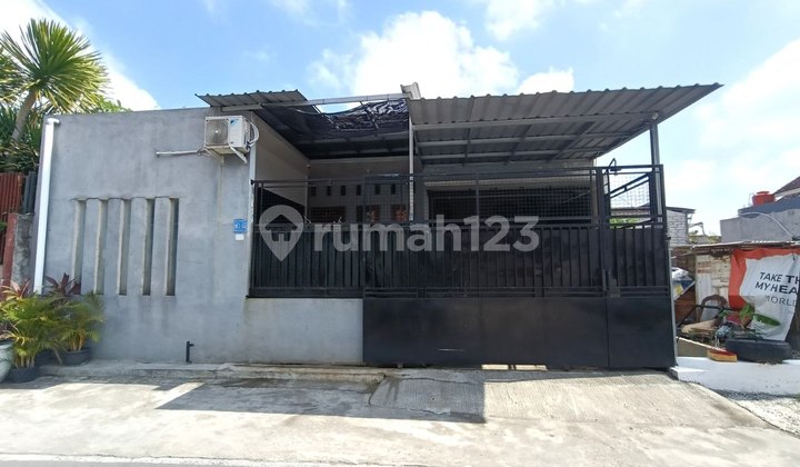 Rumah Bagus Luas Dekat Al Abidin School 