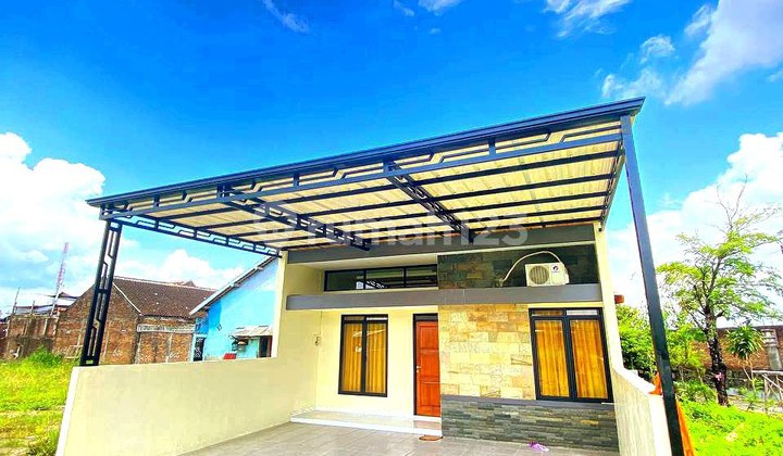 Rumah Cantik Di Perumahan Cluster Solo Baru