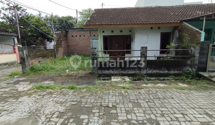 JUAL CEPAT Rumah Second Murah di Wonorejo 1