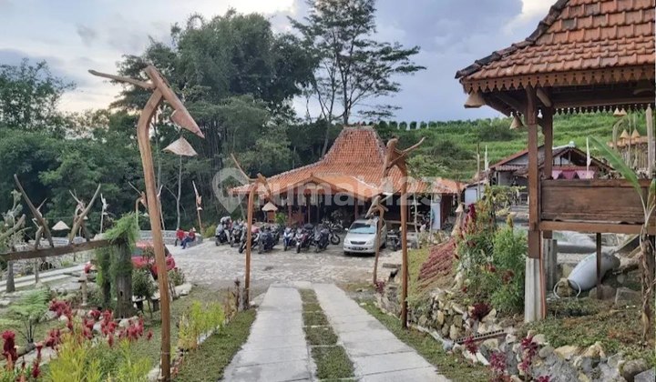 For Sale Fast Restaurant & Villa in Karangpandan