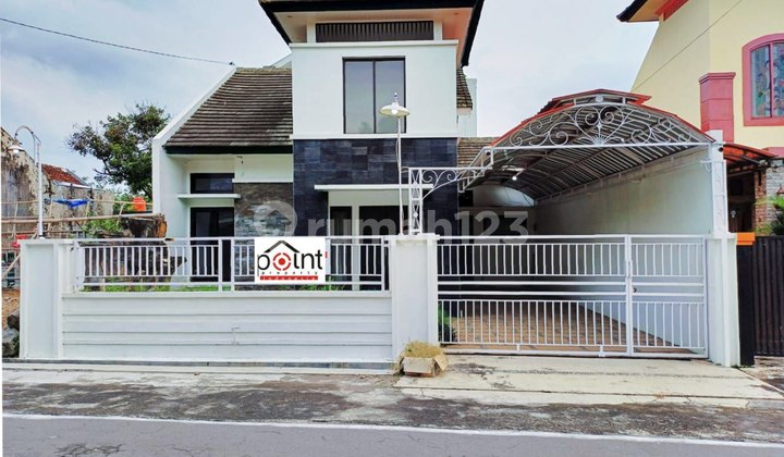 Nice 2-Story House in the Center of Karanganyar City