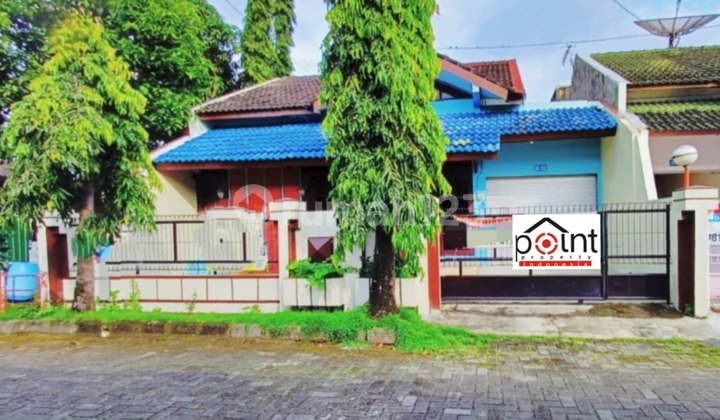 Rumah Second Bagus Dekat The Park Mall Solo Baru