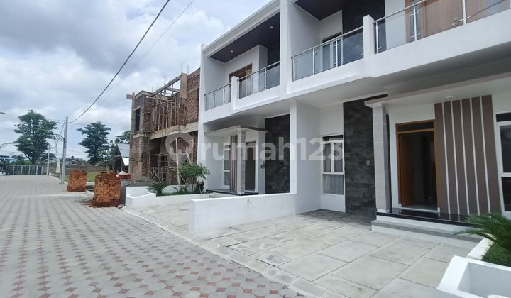 2 Unit Rumah Redi 2 Lantai Dan Indent Dekat Jalan Mangesty 2
