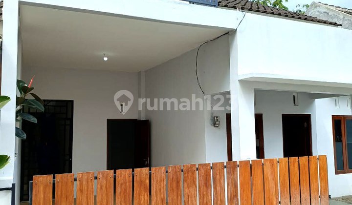 Rumah 2 Lantai Barat Bale Padi di Sukoharjo