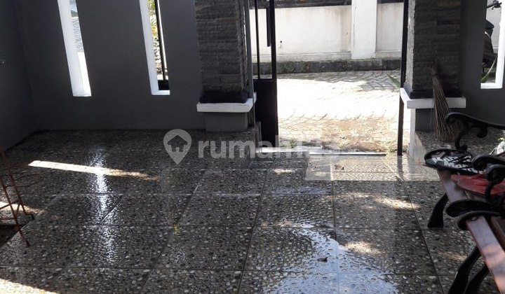 Rumah Bagus Siap Huni & Furnished Tepi Jalan Raya 2