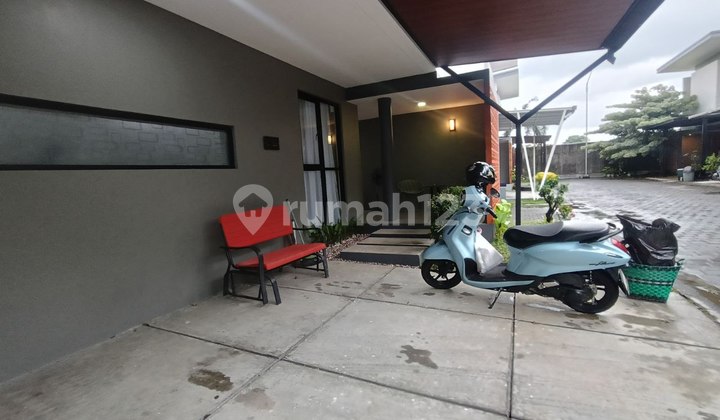 Rumah Mewah Bagus Bonus Furnish di Cluster Colomadu Rumah di Colomadu Bagus 2