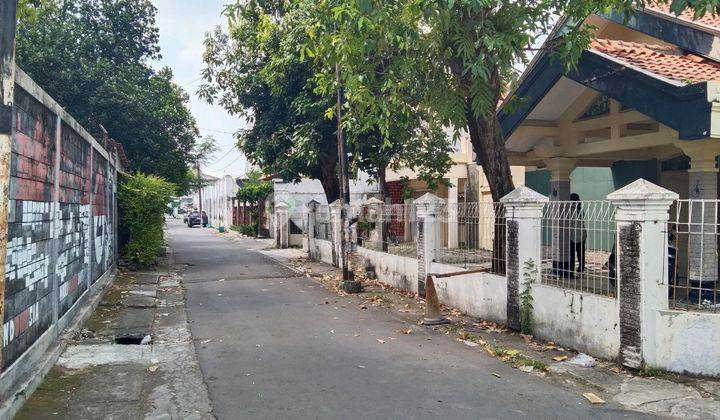 Rumah Bagus Halaman Luas Di Tengah Kota Solo 2