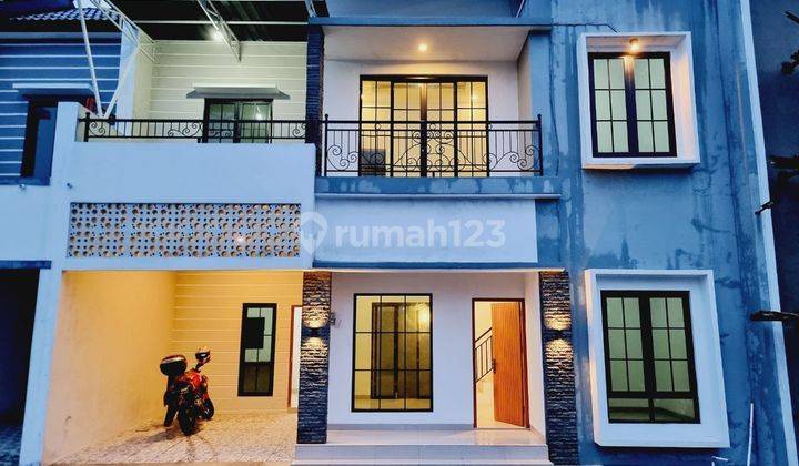 Rumah Cantik 2 Lt Design Kekinian Cluster Dekat Exit Tol  1