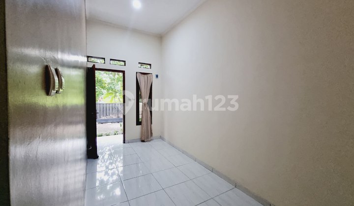 Rumah Cantik Luas Nyaman di Karanganyar. 2