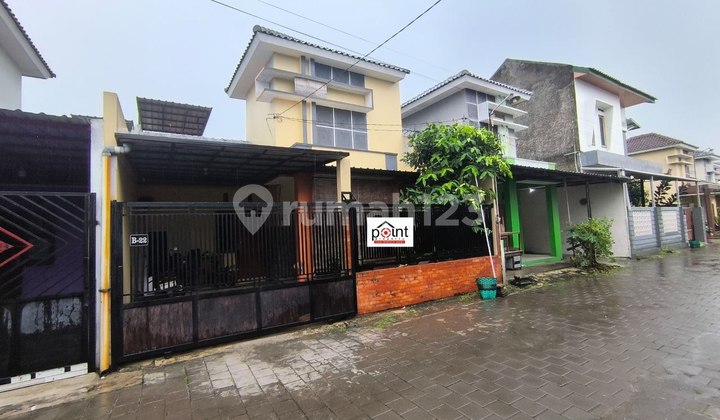 Jual Rumah Cantik Perum Jaten Dekat Ke Uns