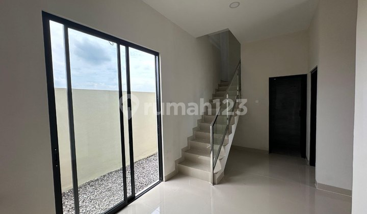 Rumah Modern Redi Unit dan Pesan Bangun di Cluster 2