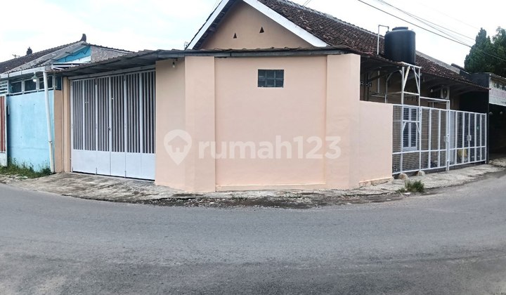 Rumah Murah Bagus Strategis bisa untuk Hunian Rumah Murah Bagus Strategis bisa untuk Hunian