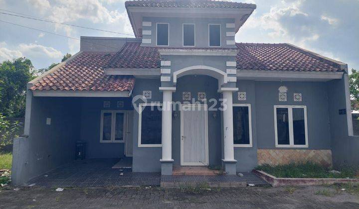 Sewa Cepat Rumah di Cluster di Jalan Raya Mangesty  1