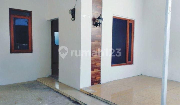Nice House Ready to Occupy Mojosongo Surakarta Nice House Ready to Occupy Mojosongo Surakarta