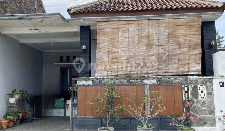 Rumah Hook Dekat Solo Baru di Sukoharjo Grogol