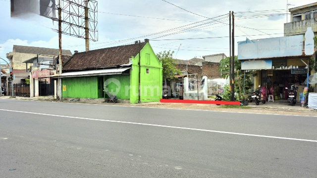 Tanah Pekarangan Akses Jalan Besar Surakarta