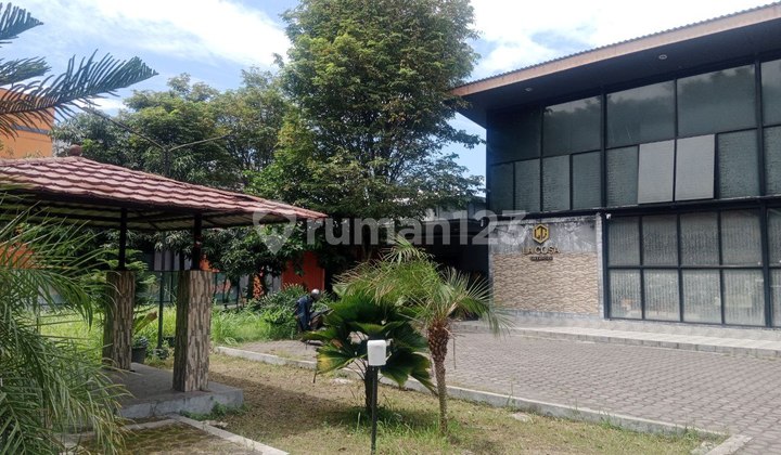 Ruang Usaha Cafe dan Spa Aktif Dekat ke Bandara Solo