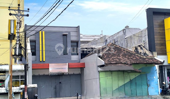 2-Story Shop House in a Busy and Strategic Business Center 2