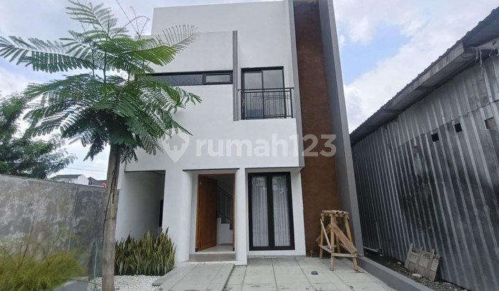 Redi Gres House in Luxury Cluster Near Ums Semi Furnish