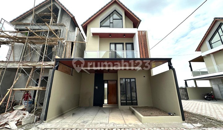 Rumah Modern Redi Unit dan Pesan Bangun di Cluster Rumah Modern Redi Unit dan Pesan Bangun di Cluster