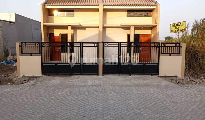 For Sale House on Jeruk Wage Street, Taman Sidoarjo Siu.a357