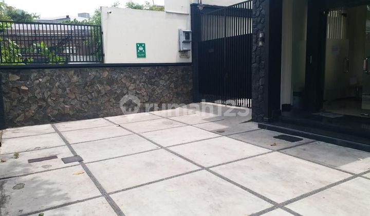 Kantor siap untuk usaha strategis pusat kota Surabaya  2