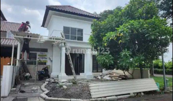 Disewakan Rumah Furnish South Emerald Lakarsantri Surabaya 1