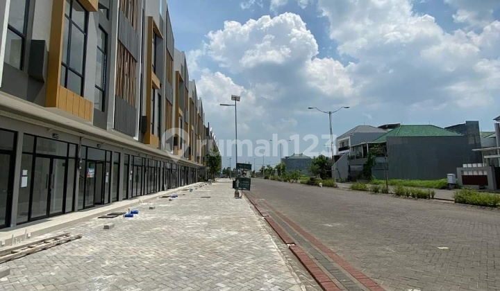 For Rent: Eastern Park Shophouse, Sukolilo, Surabaya