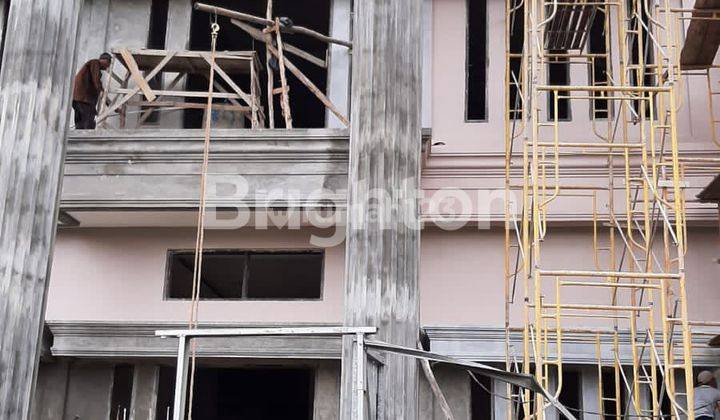 RUMAH BARU BANGUN, MEWAH 2 LANTAI DI TENGAH KOTA 2