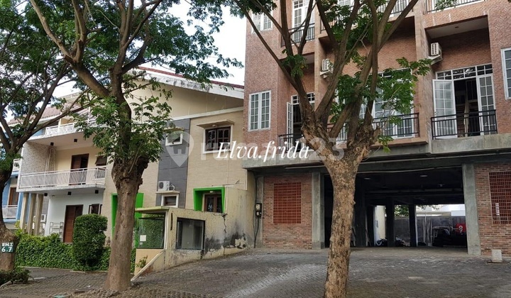 Dijual Rumah Kost di East Wood Citraland Surabaya Barat