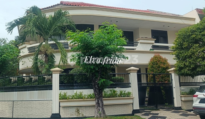 Cheap Hook House for Sale in Manyar Kertoarjo, Surabaya 2