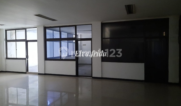 Cheap Building for Sale on Jl Perak Barat, North Surabaya