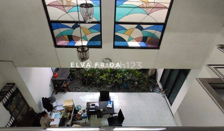 Disewakan Murah Rumah Ex Kantor di Jl Anwari Surabaya Pusat 2