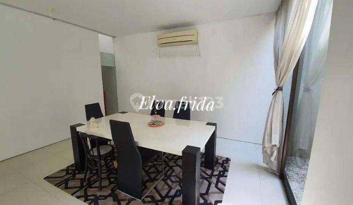 Dijual Rumah 2 lantai Siap Huni di Graha Family Surabaya 2