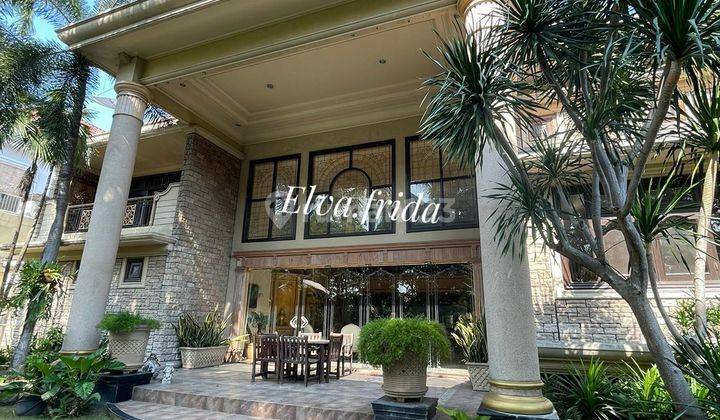 Dijual Rumah Classic di Graha Family Golf View Surabaya 1