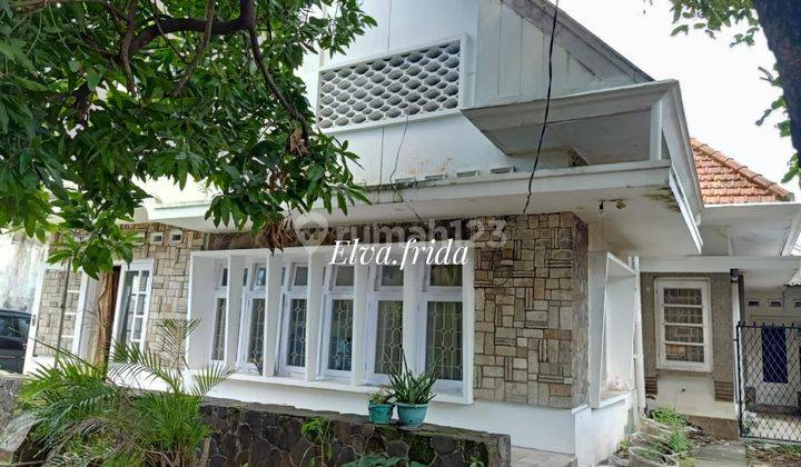 Dijual Murah Rumah SHM Pusat Kota di Jl Dr Soetomo Surabaya 2