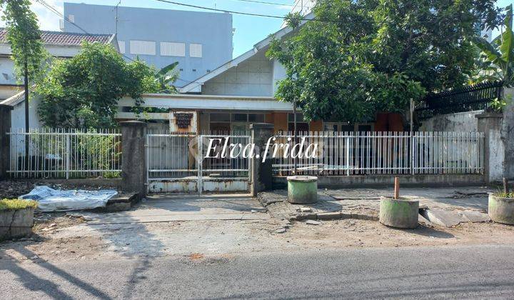 Dijual Murah Rumah Pusat Kota di Jl Widodaren Surabaya 1