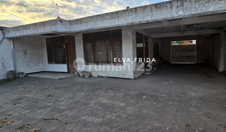 Dijual Rumah Hitung Tanah di Jl Kartini Surabaya Pusat 2