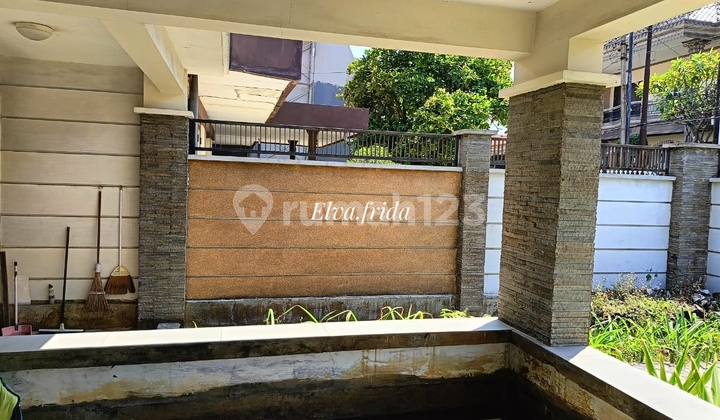 Dijual Rumah Tengah Kota di Jalan Kinibalu, Surabaya Pusat