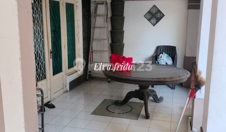 Dijual Rumah Tengah Kota di Jl Cempaka Surabaya Pusat Dijual Rumah Tengah Kota di Jl Cempaka Surabaya Pusat