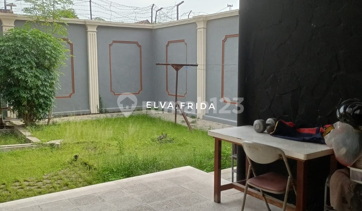 Dijual Murah Rumah di Jl Comal Surabaya Pusat