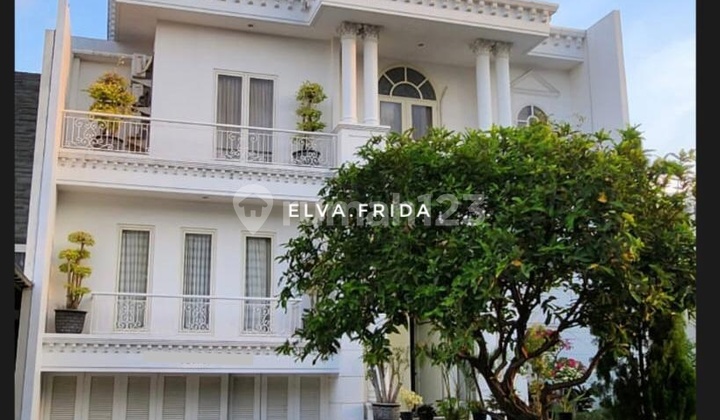 Dijual Rumah Klasik di Villa Bukit Regency Pakuwon Indah Surabaya 2