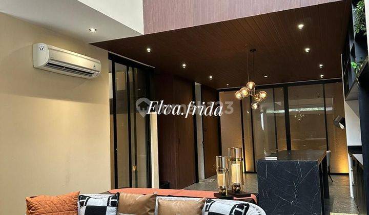 Dijual Rumah Mewah di Granada Pakuwon Indah Surabaya Barat 1