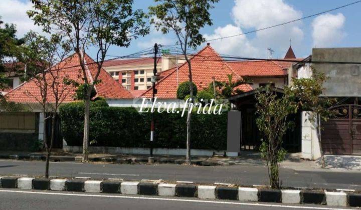 Dijual Langka Rumah Area Komersial di Jl Kutai Dekat Rkz Surabaya 1