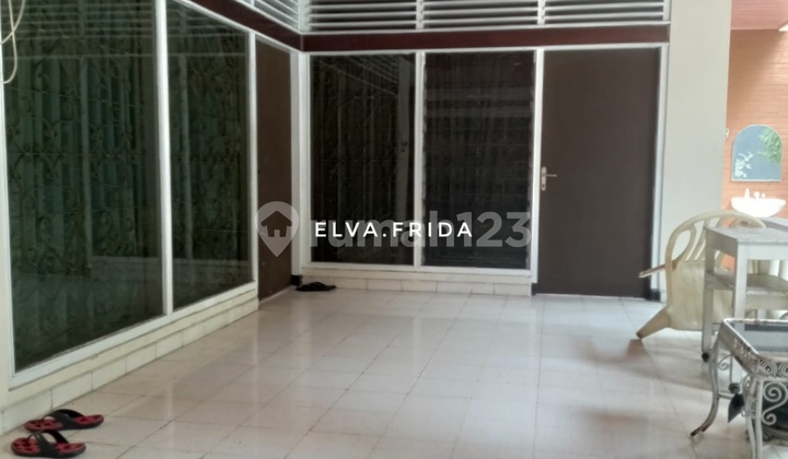 Dijual Murah Rumah di Jl Comal Surabaya Pusat 2