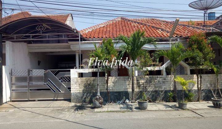 Dijual Rumah SHM di Jl Cipunegara Darmo Surabaya Pusat 1