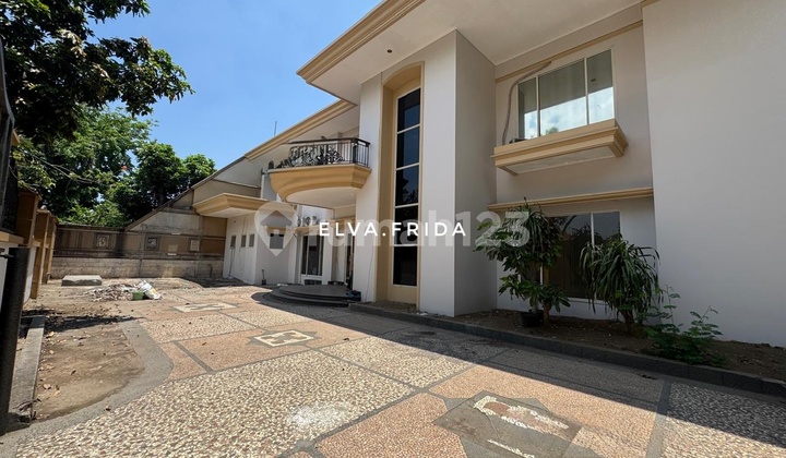 For Rent Commercial Hook House on Jl Cokroaminoto Jl Teuku Umat Surabaya 1