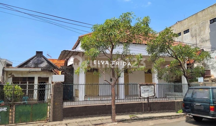Dijual Rumah Lama di Jalan Raya Kapasari Surabaya